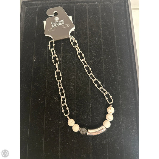 Necklace Choker & Collar By Clothes Mentor