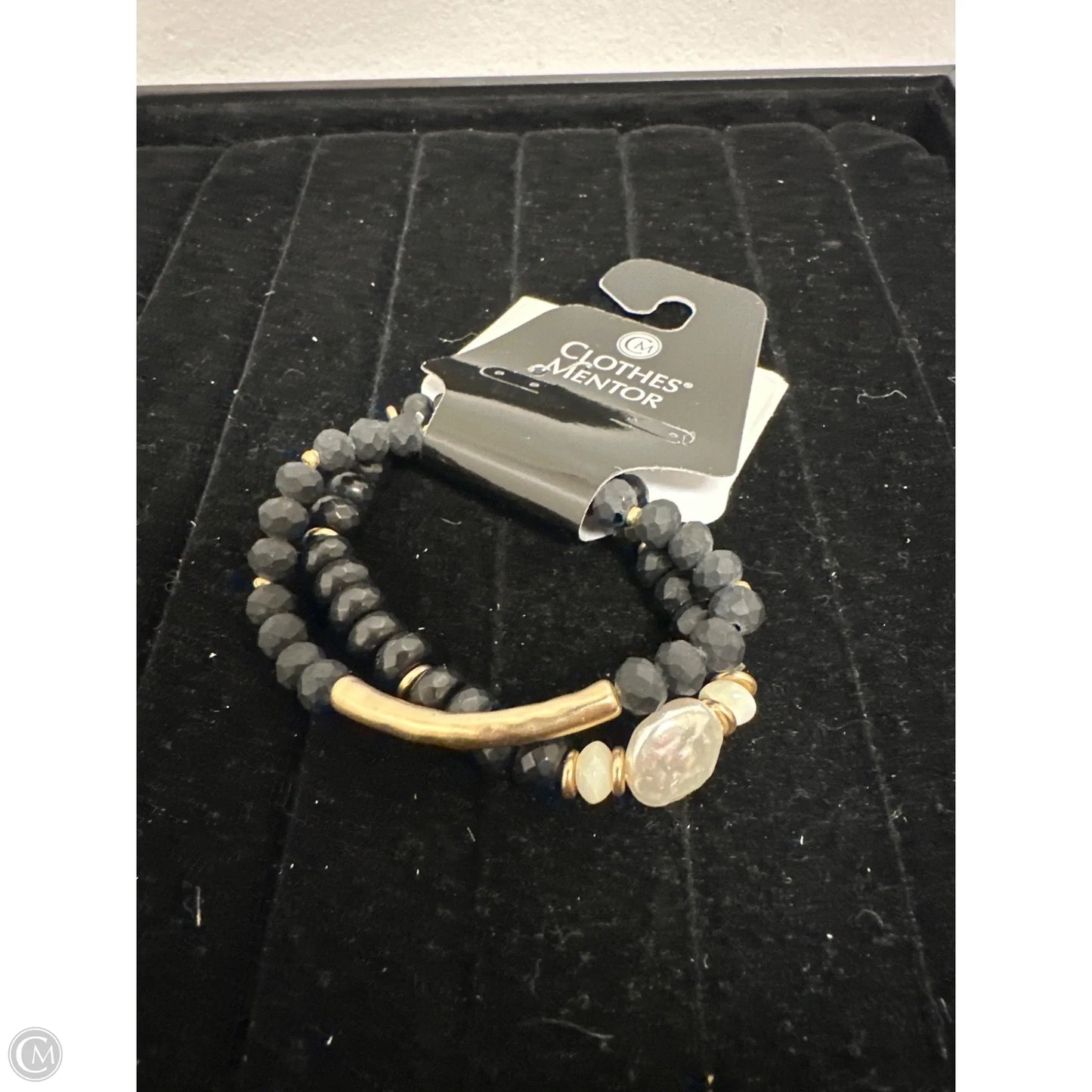 Bracelet Set By Clothes Mentor, Size: 02 Piece Set