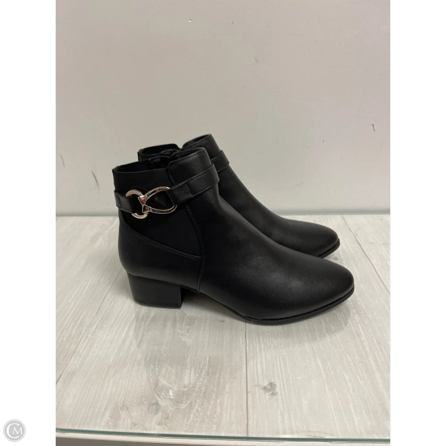 Boots Ankle Flats By Karen Scott In Black, Size: 9