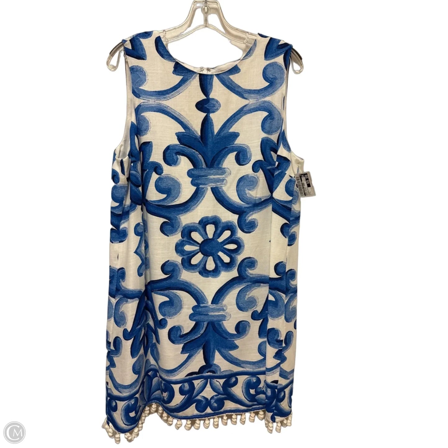 Dress Casual Short By Clothes Mentor In Blue & White, Size: L