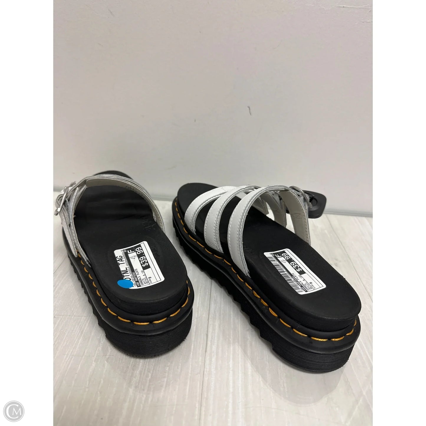 Sandals Flats By Dr Martens In White, Size: 9