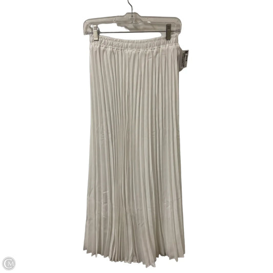 Skirt Maxi By Clothes Mentor In White, Size: 6