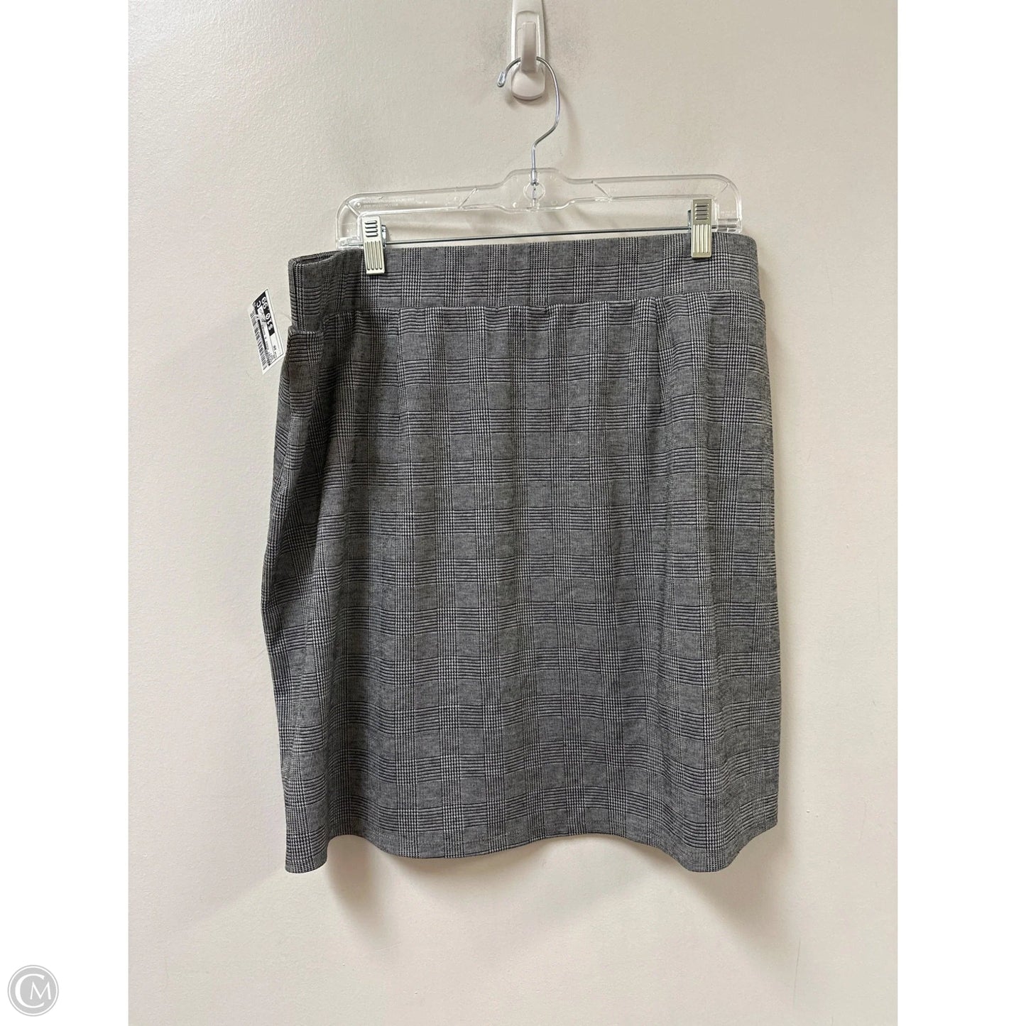 Skirt Mini & Short By Torrid In Grey, Size: 20