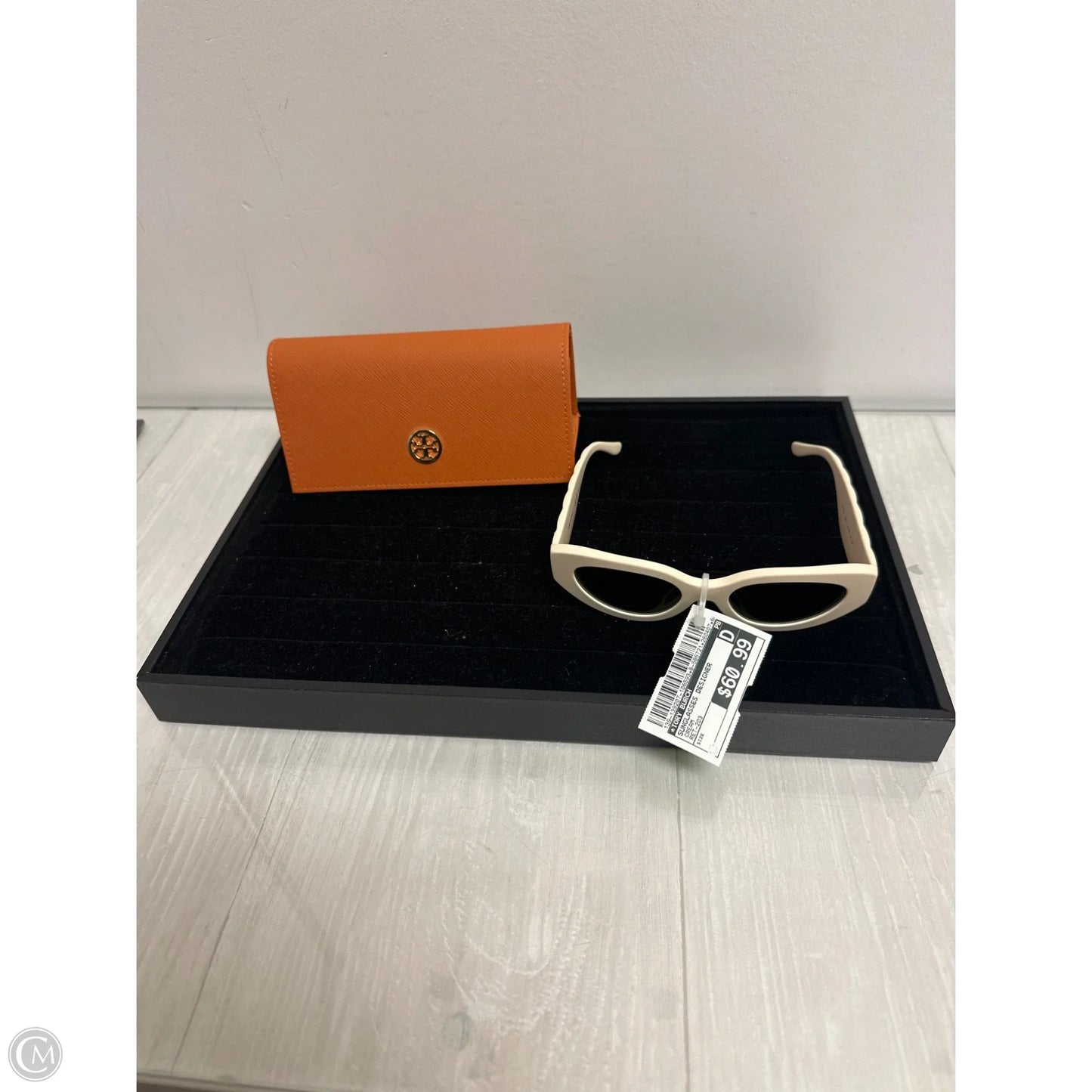 Sunglasses Designer By Tory Burch