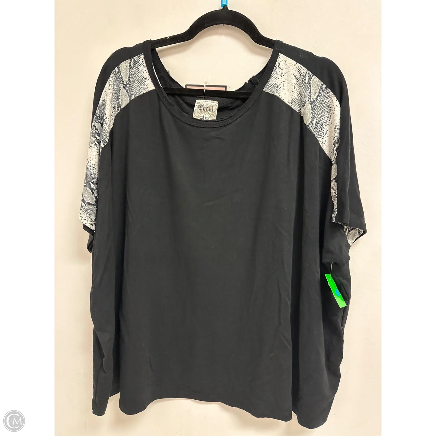 Top Short Sleeve By Vocal In Black, Size: 3x