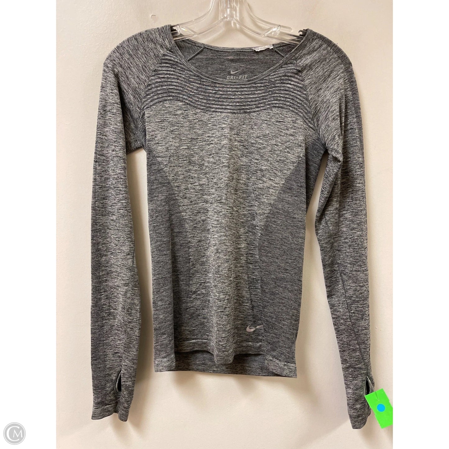 Athletic Top Long Sleeve Crewneck By Nike In Grey, Size: Xs