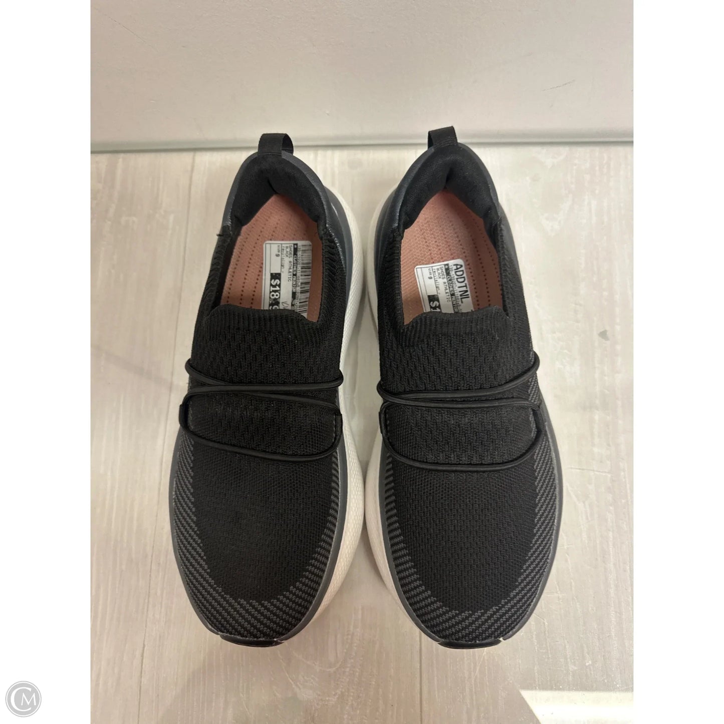 Shoes Athletic By Clothes Mentor In Black, Size: 9