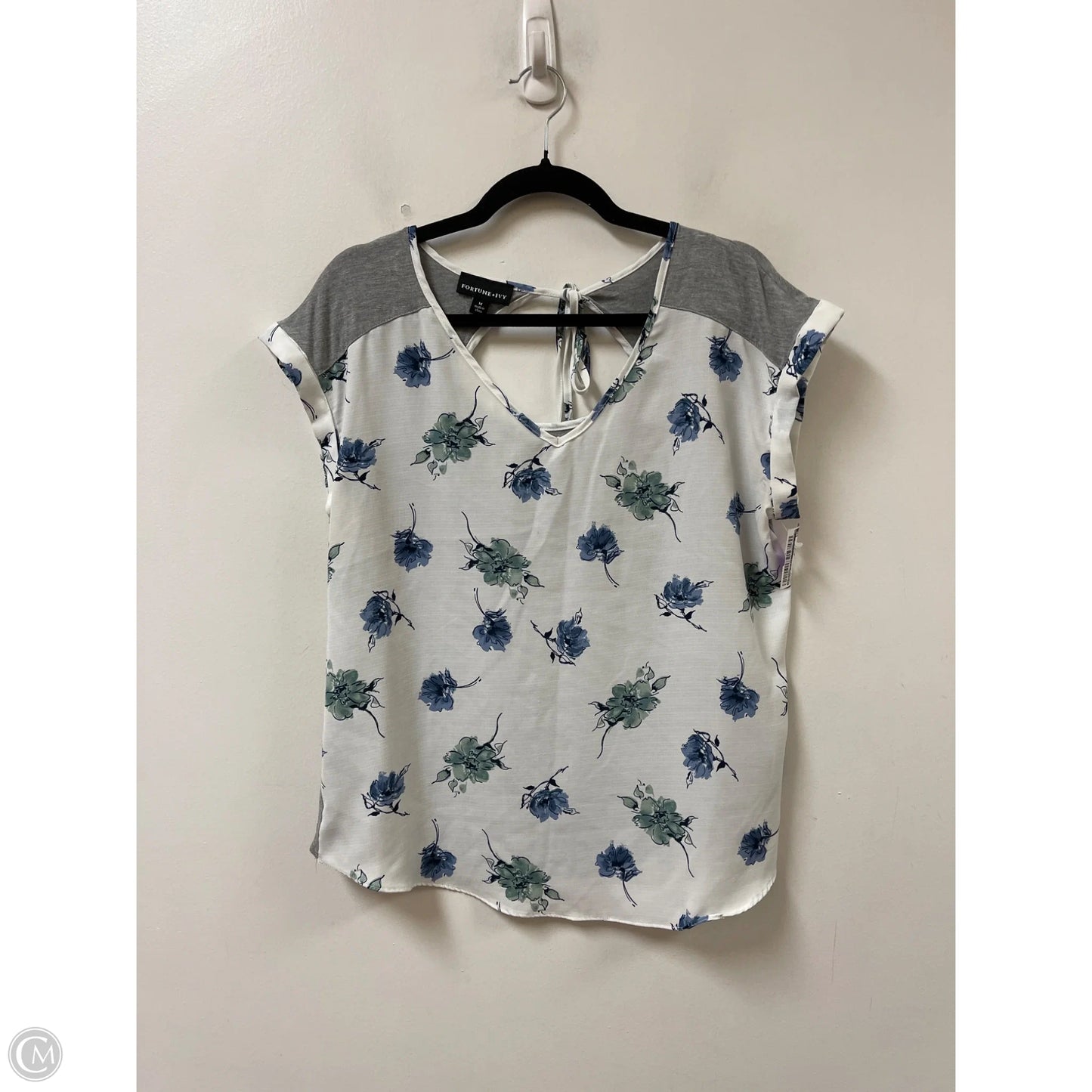 Top Short Sleeve By Fortune & Ivy In Blue & White, Size: M