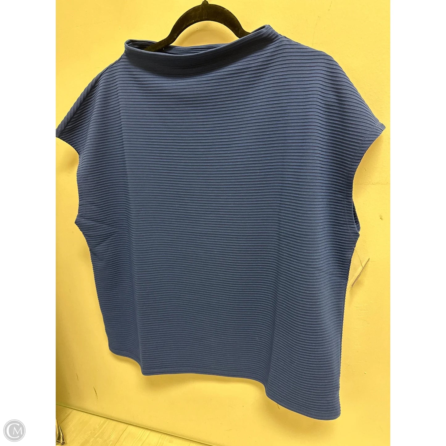 Top Short Sleeve By Investments In Blue, Size: Xl