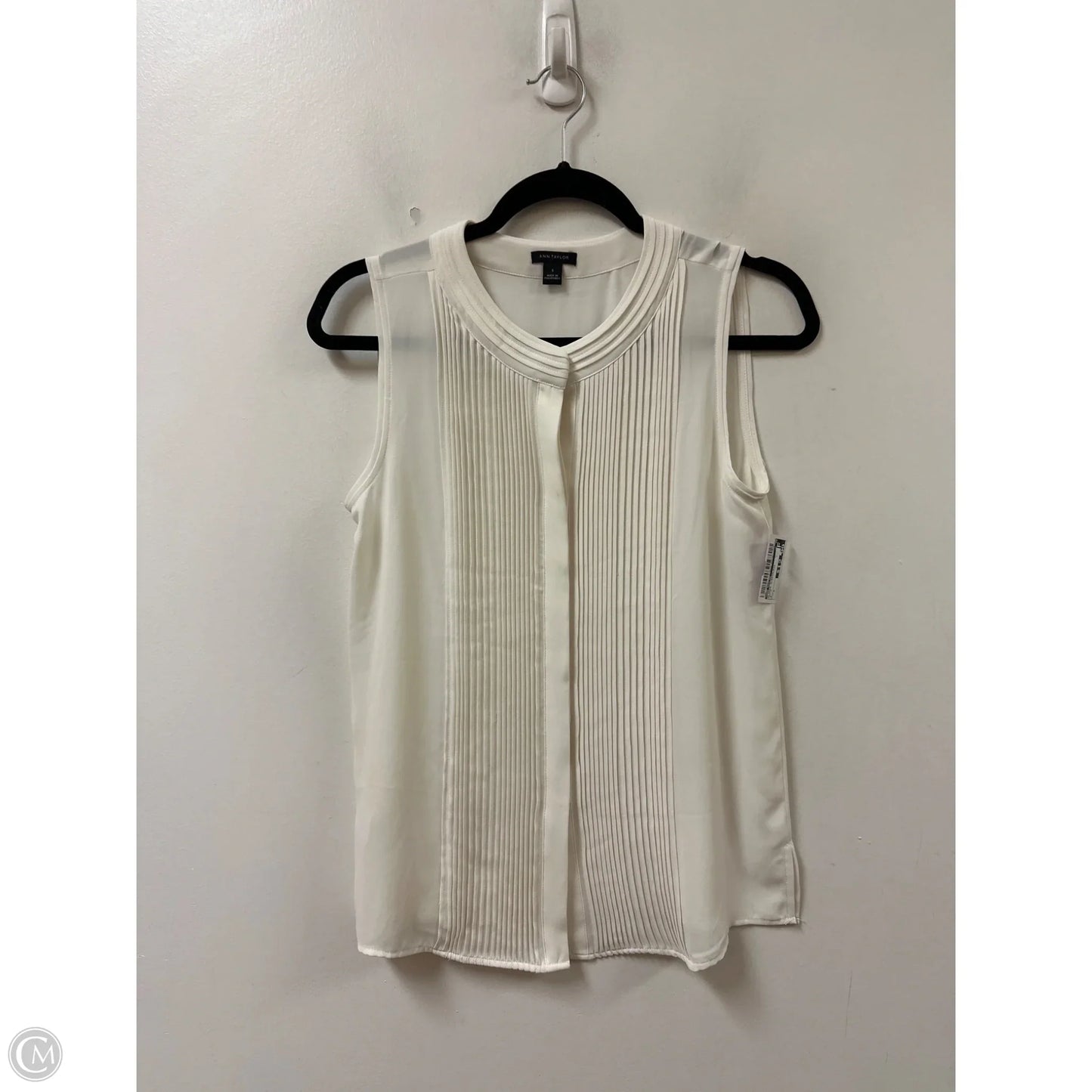 Blouse Sleeveless By Ann Taylor In White, Size: S