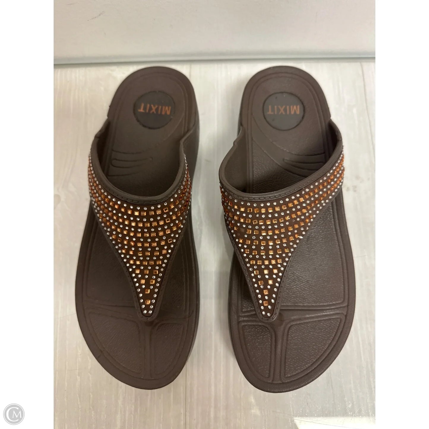 Sandals Flip Flops By Clothes Mentor In Brown, Size: 8