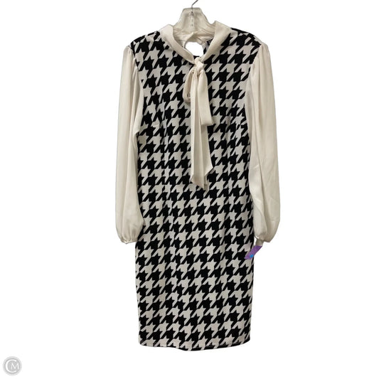 Dress Casual Short By New York And Co In Black & White, Size: M