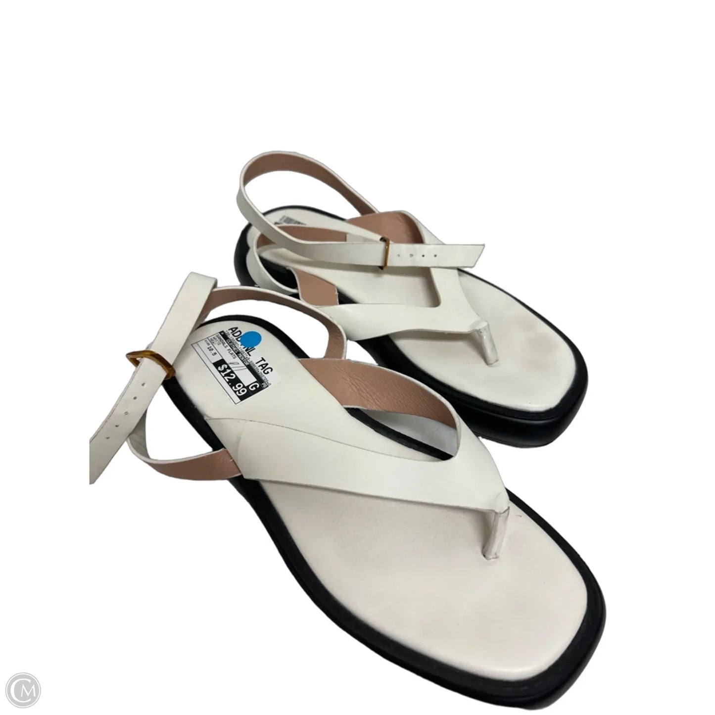 Sandals Flats By Clothes Mentor In White, Size: 10.5