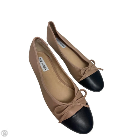 Shoes Flats By Steve Madden In Black & Cream, Size: 9