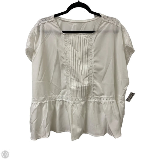 Top Short Sleeve By Clothes Mentor In White, Size: 2x