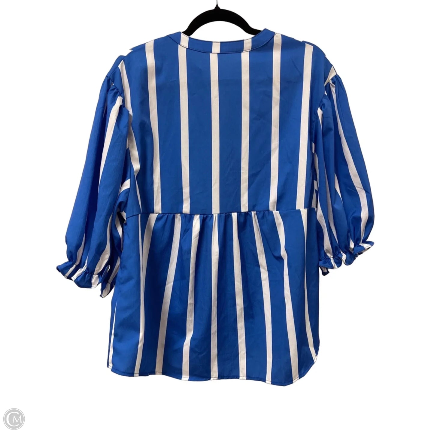 Top Short Sleeve By Clothes Mentor In Blue & White, Size: L