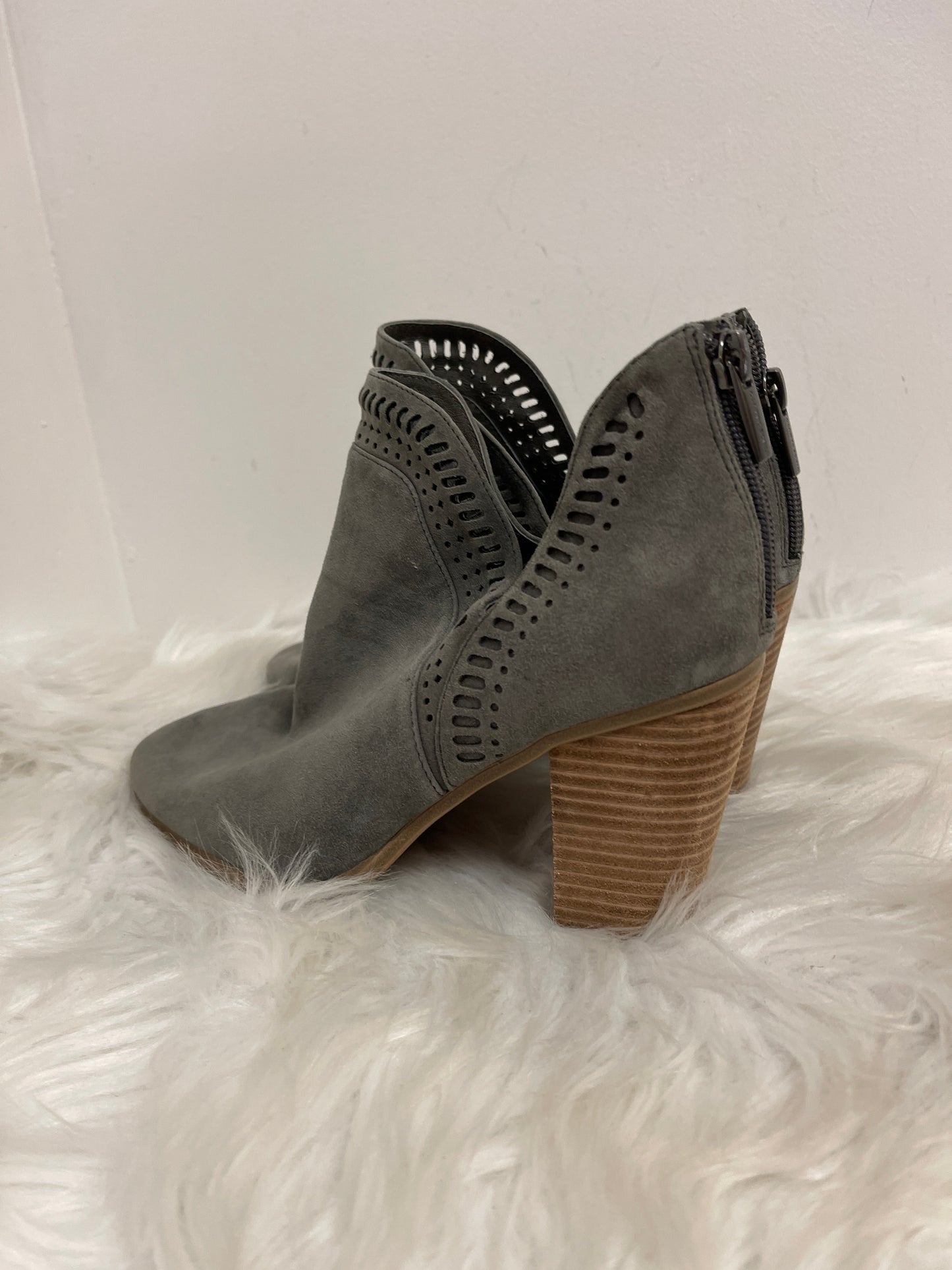 Boots Ankle Heels By Vince Camuto In Grey, Size: 9