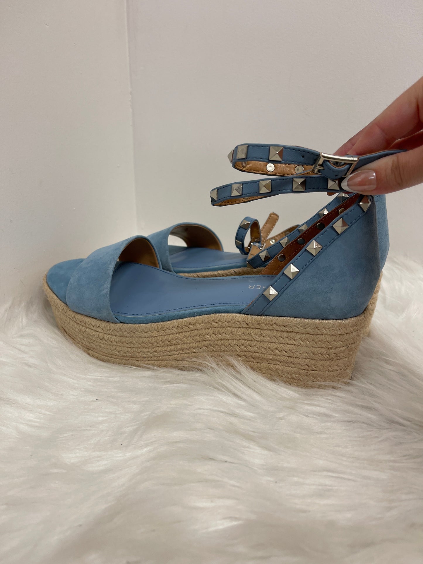 Blue Sandals Heels Wedge Marc Fisher, Size 9