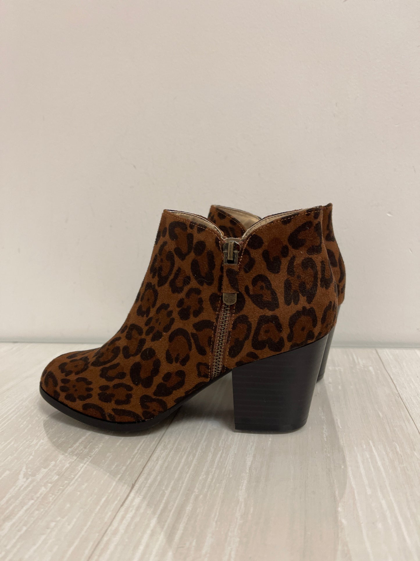 Boots Ankle Flats By Style And Company In Animal Print, Size: 7