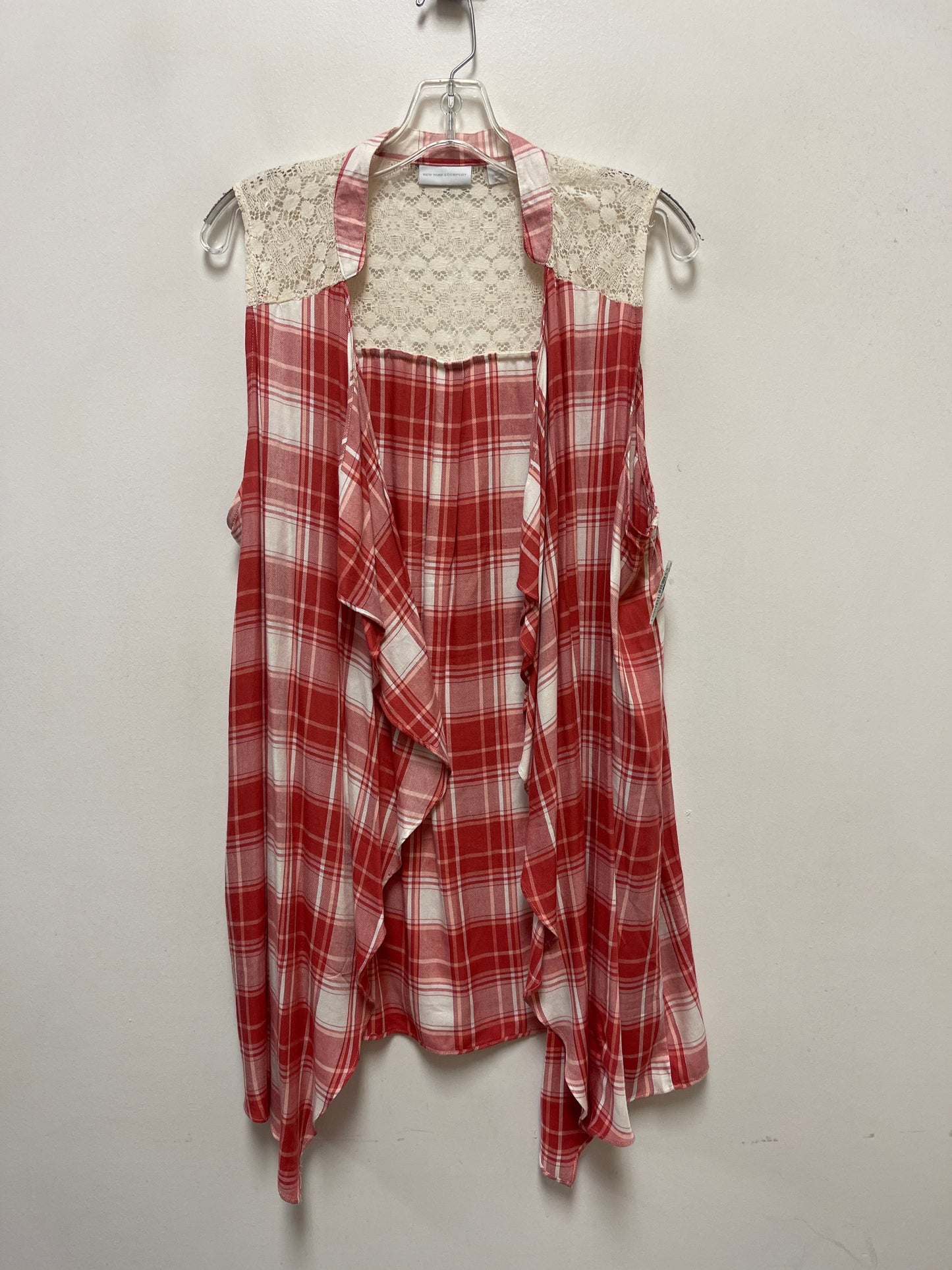 Vest Other By New York And Co In Red & White, Size: L