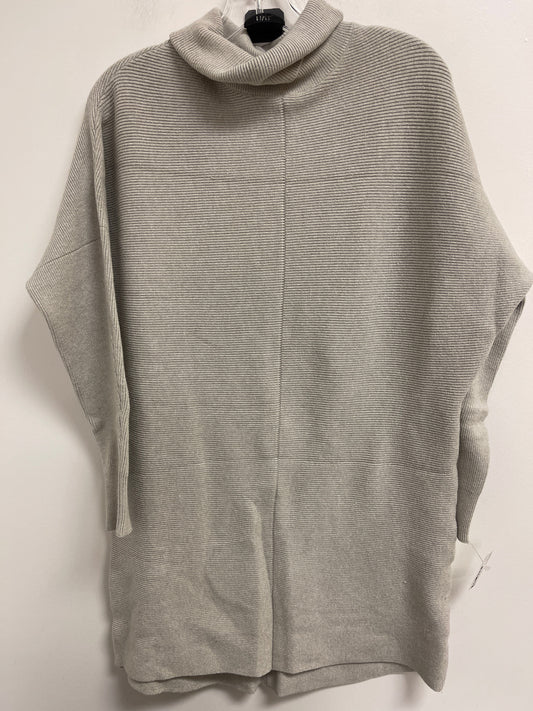 Sweater By Clothes Mentor In Grey, Size: 1x