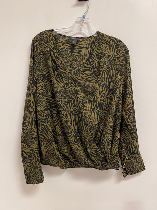 Top Long Sleeve By Halogen In Black & Green, Size: S