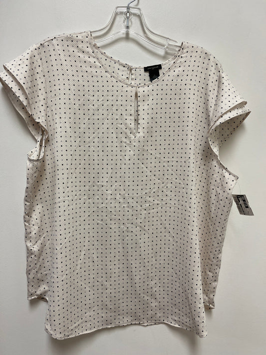 Top Short Sleeve By Ann Taylor In Black & Cream, Size: Xl