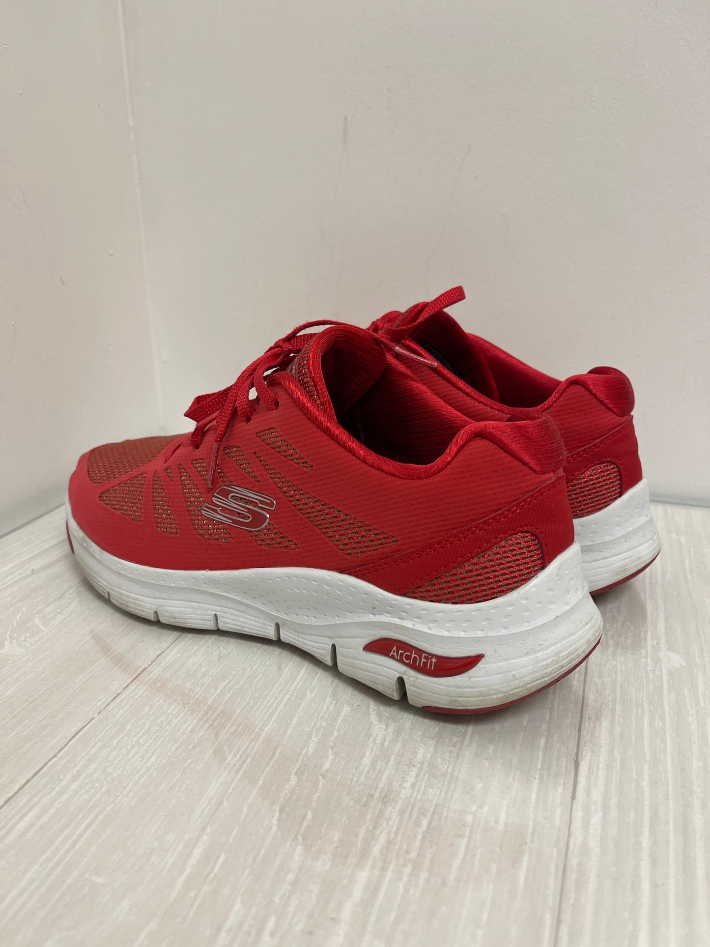 Shoes Athletic By Skechers In Red, Size: 10