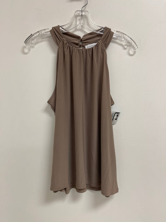 Top Sleeveless By Luxology In Brown, Size: M