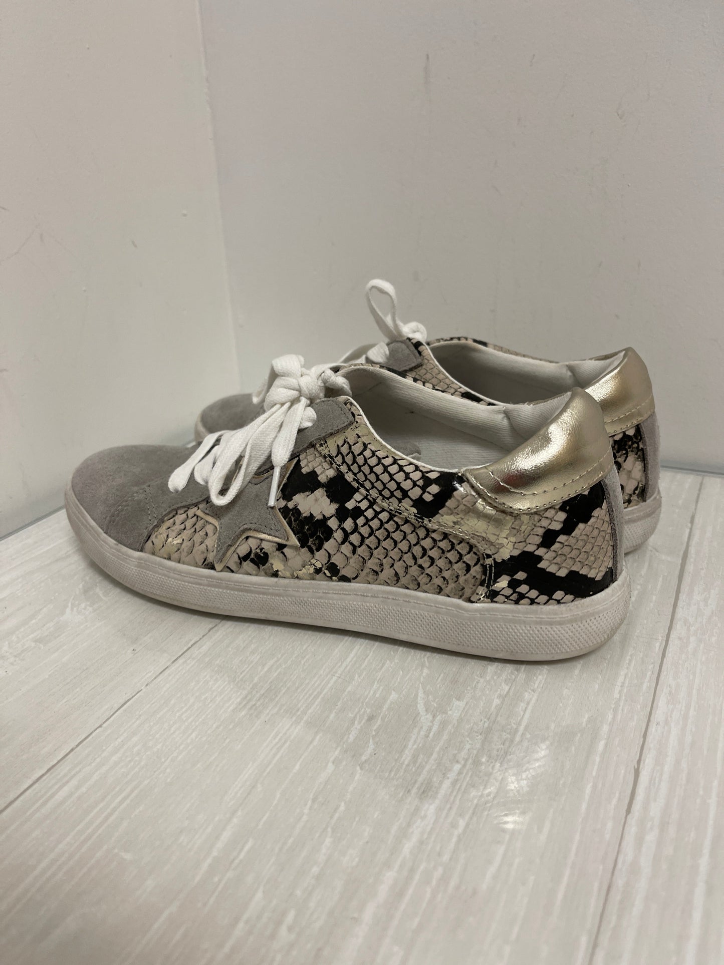 Shoes Sneakers By Steve Madden In Snakeskin Print, Size: 9