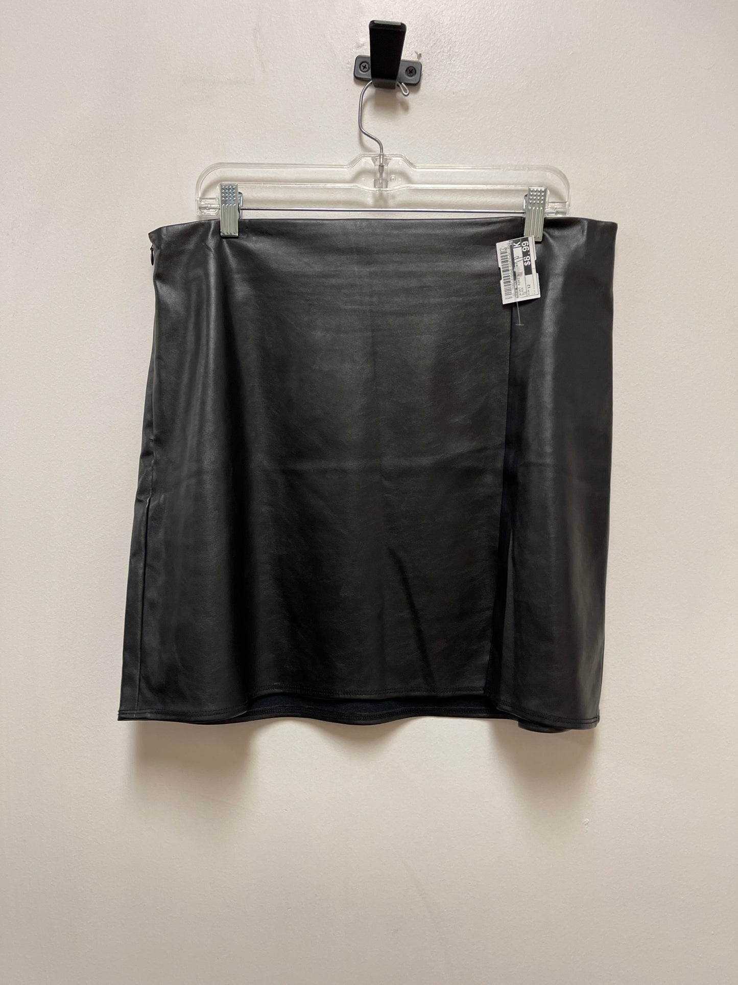 Skirt Mini & Short By Old Navy In Black, Size: 12