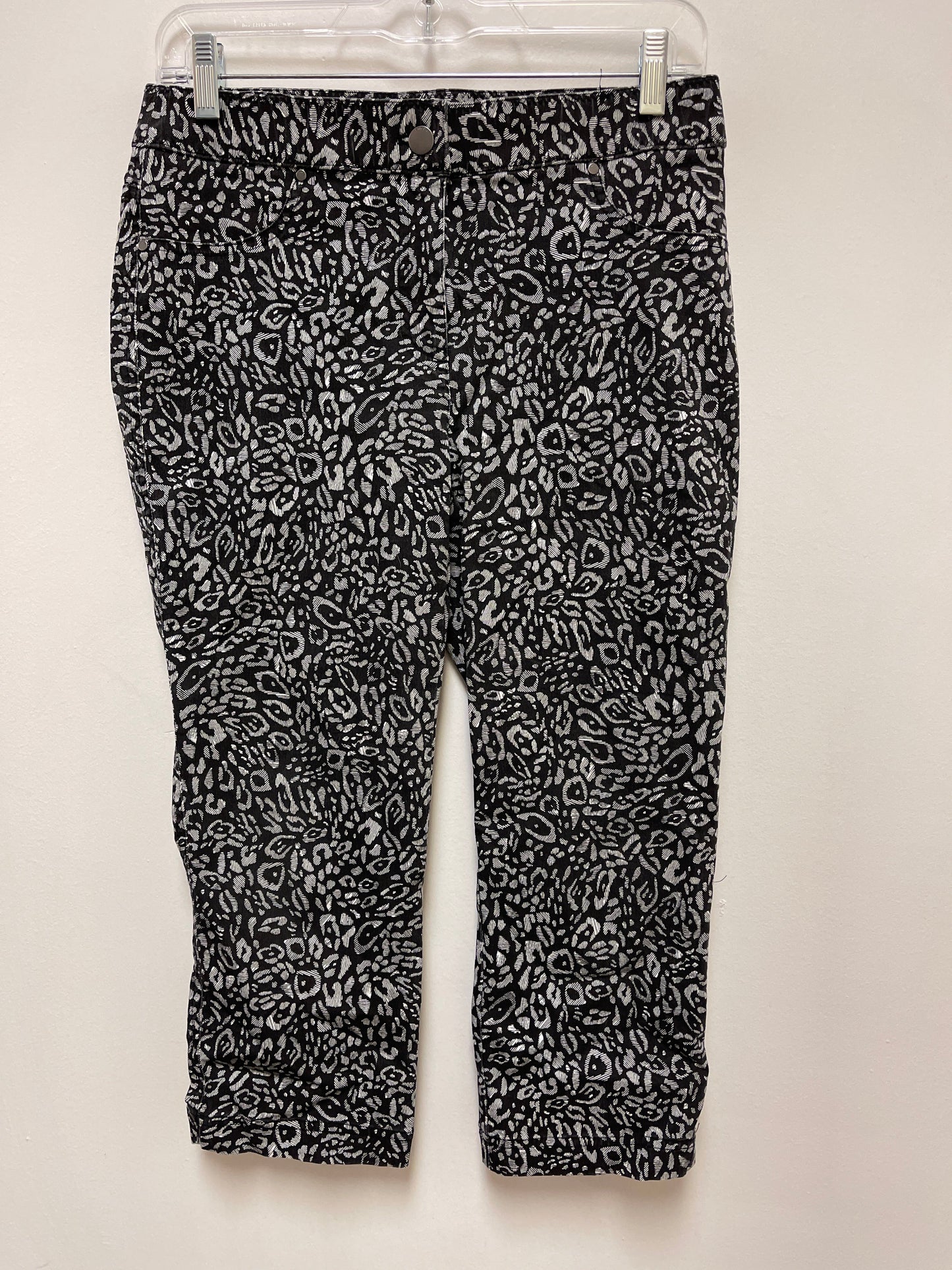 Pants Cropped By Chicos In Animal Print, Size: 2