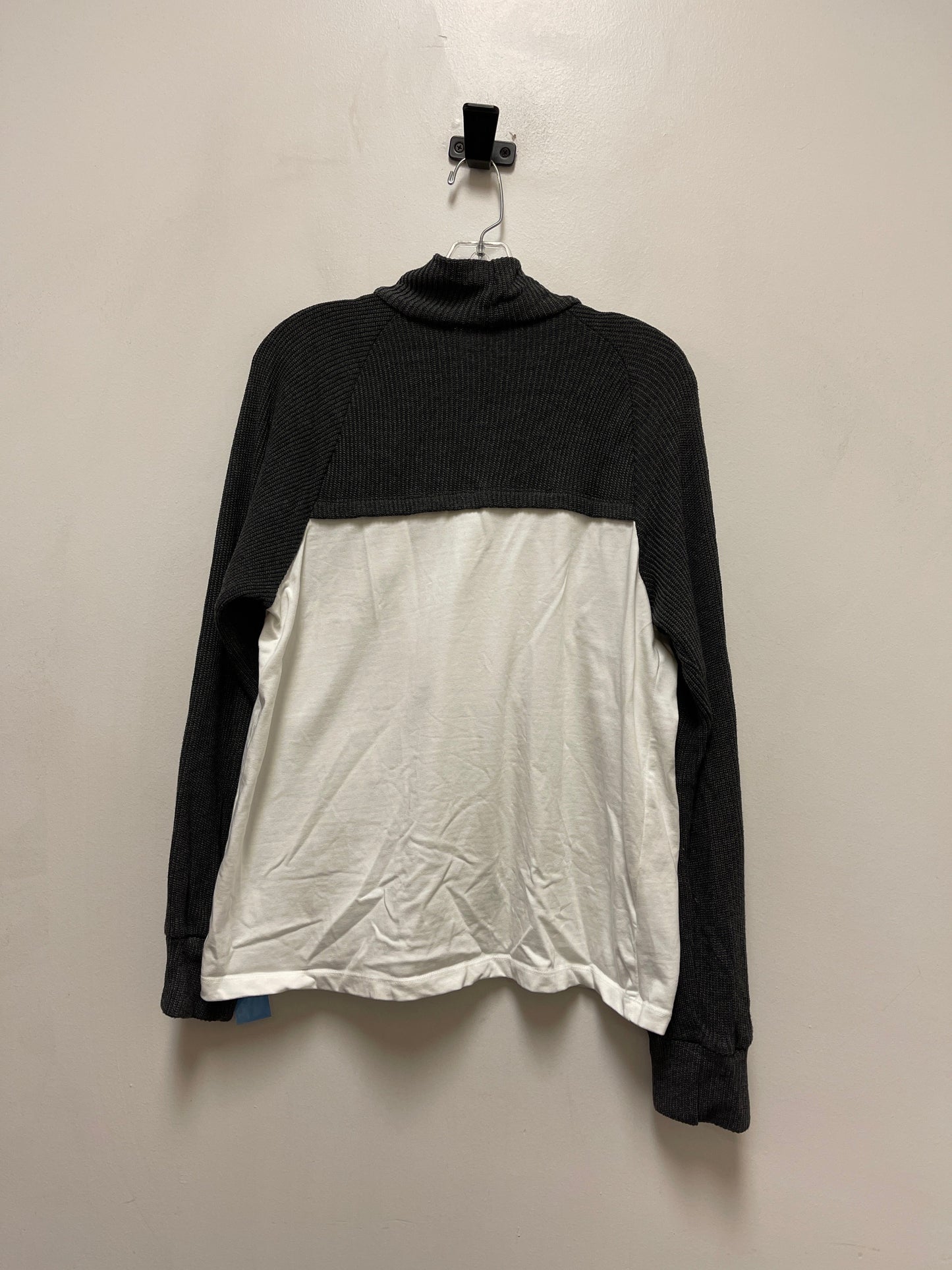 Top Long Sleeve By Zara In Grey & White, Size: M