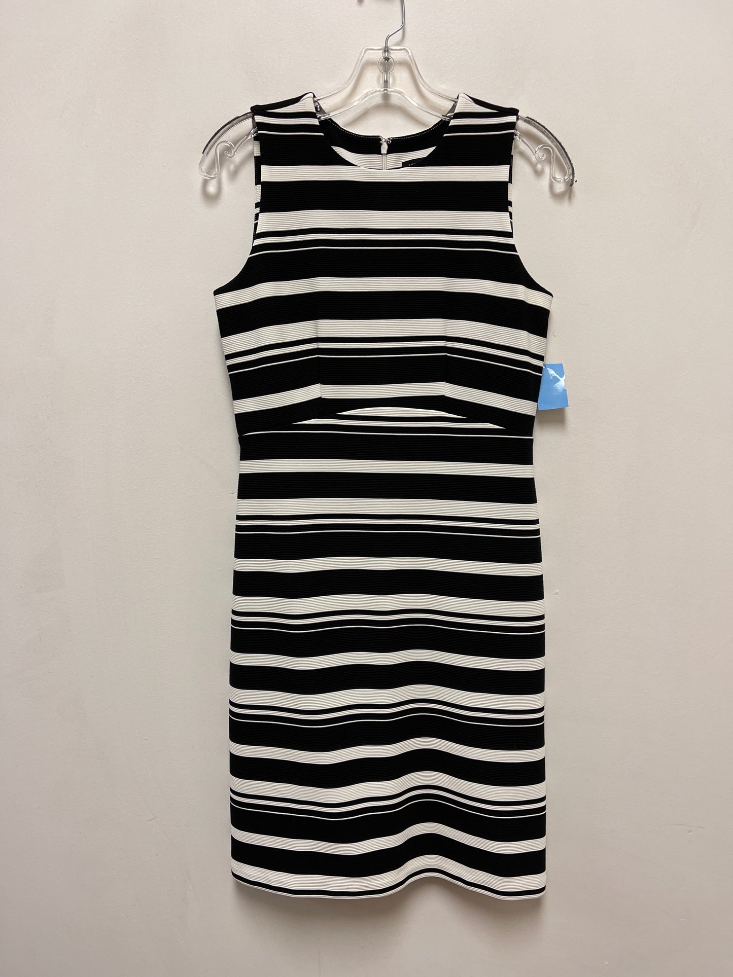 Dress Casual Short By Ann Taylor In Black & White, Size: Xs