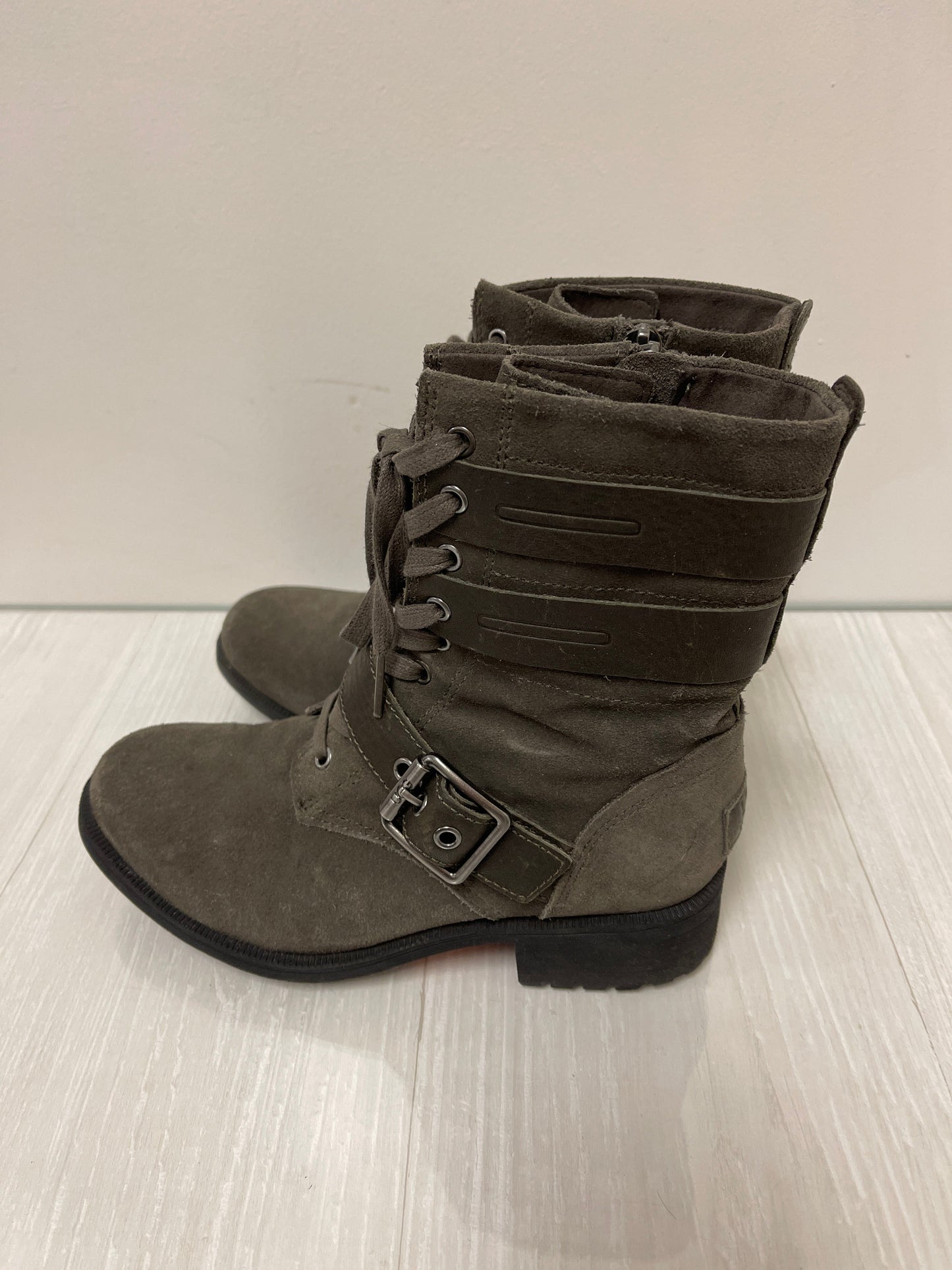 Boots Designer By Ugg In Grey, Size: 6