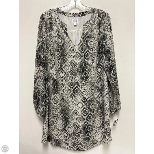 Dress Casual Short By Peyton Jensen In Snakeskin Print, Size: S