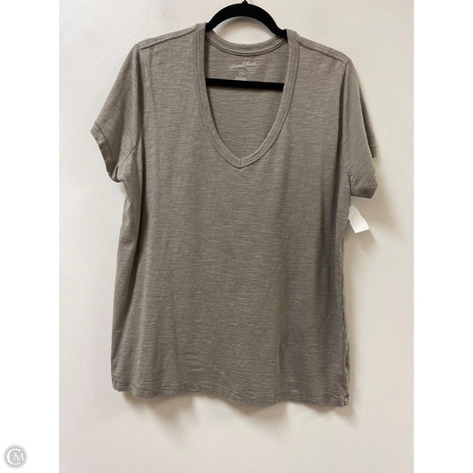 Top Short Sleeve By Universal Thread In Grey, Size: Xl