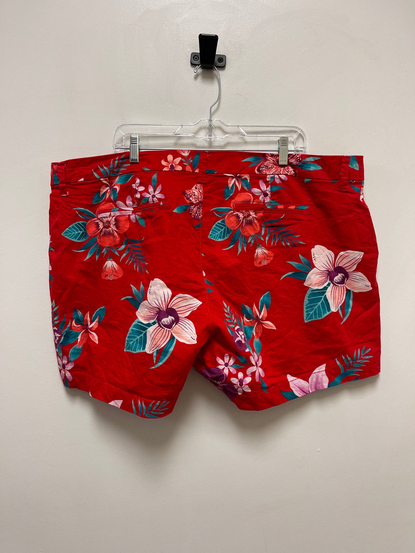 Red Shorts Old Navy, Size 2x