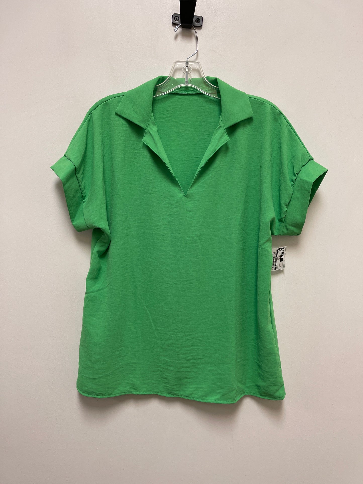 Green Top Short Sleeve Clothes Mentor, Size L