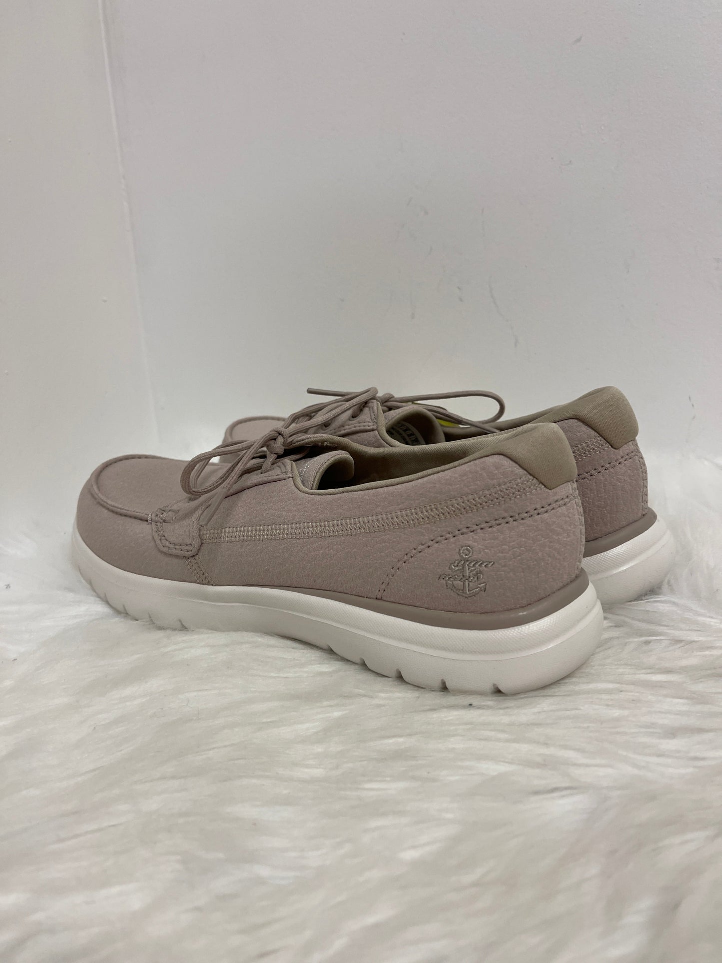 Cream Shoes Flats Skechers, Size 8