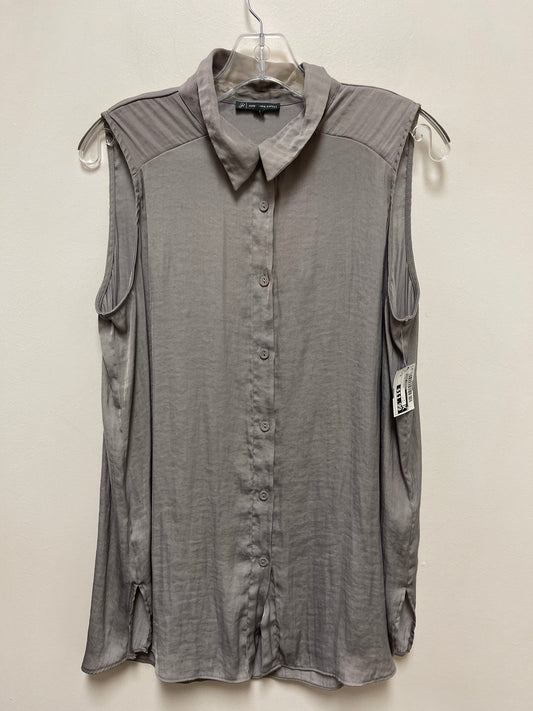 Top Sleeveless By Adrianna Papell In Grey, Size: M