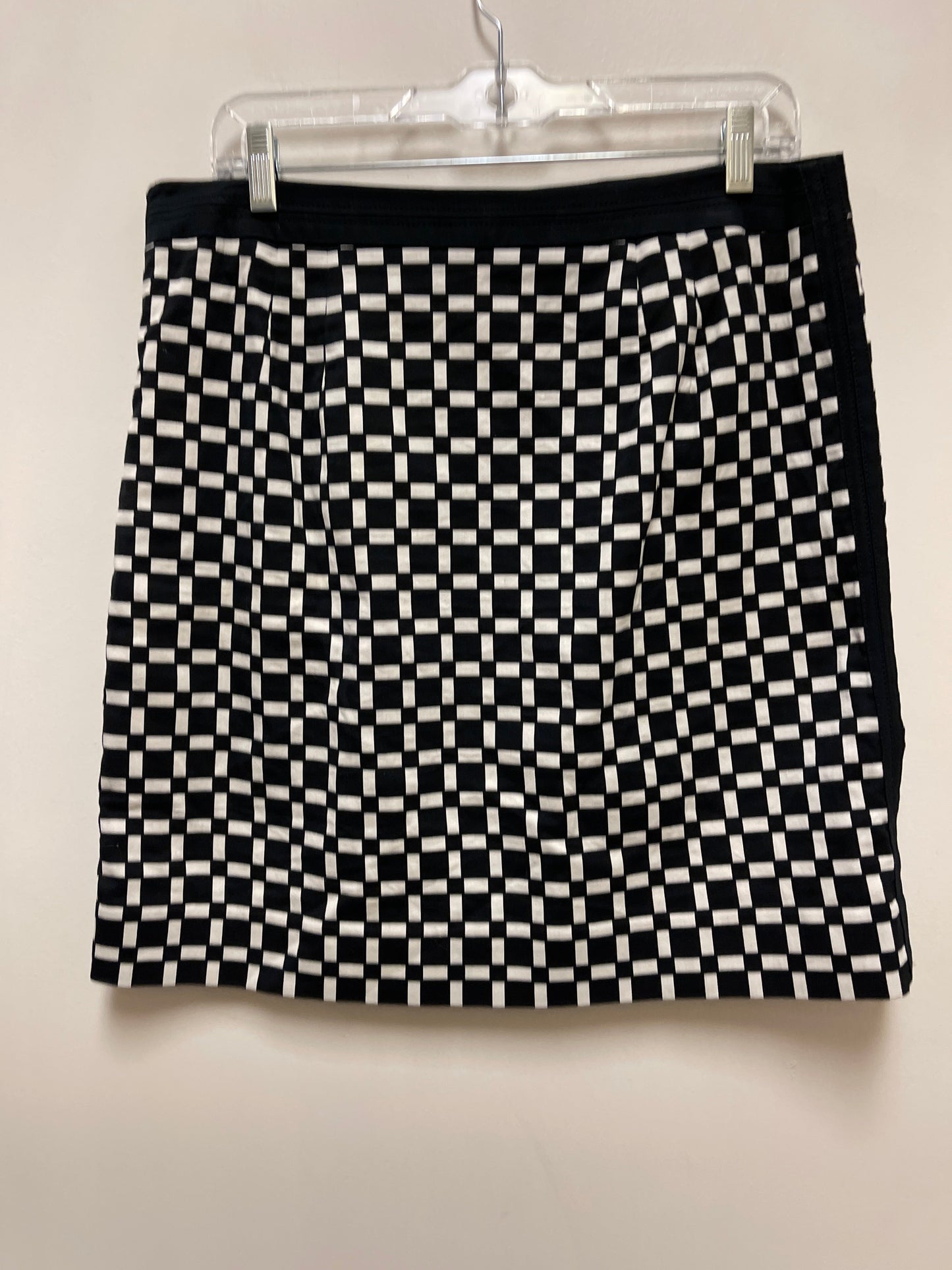 Skirt Midi By White House Black Market In Black & White, Size: 12