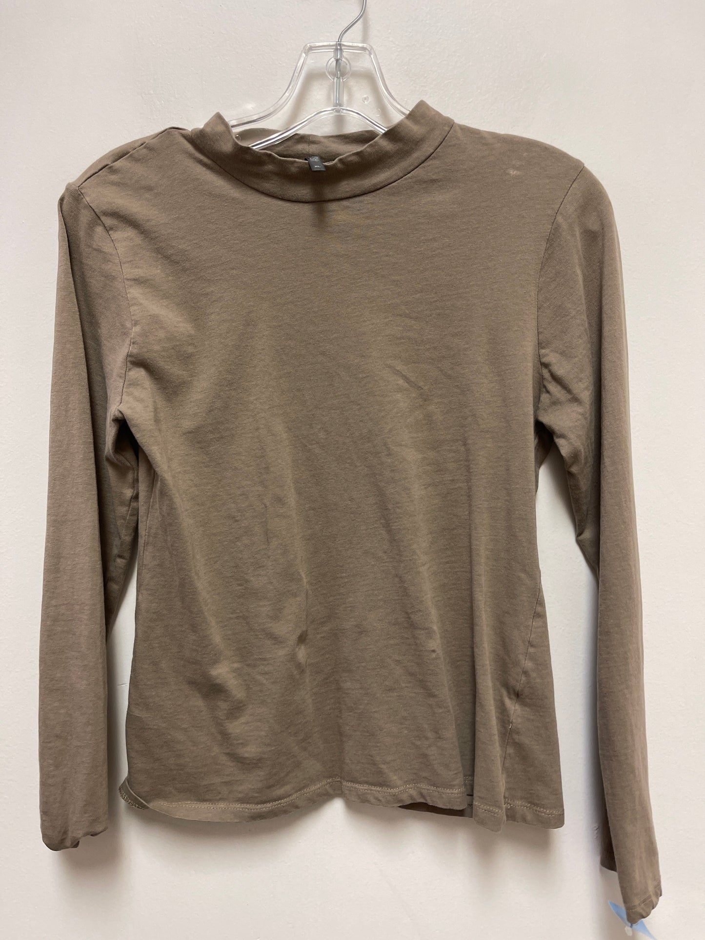 Top Long Sleeve By Clothes Mentor In Tan, Size: Xl