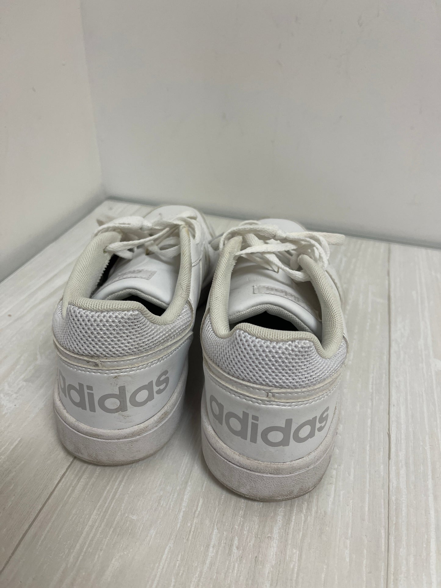 Shoes Sneakers By Adidas In White, Size: 7.5