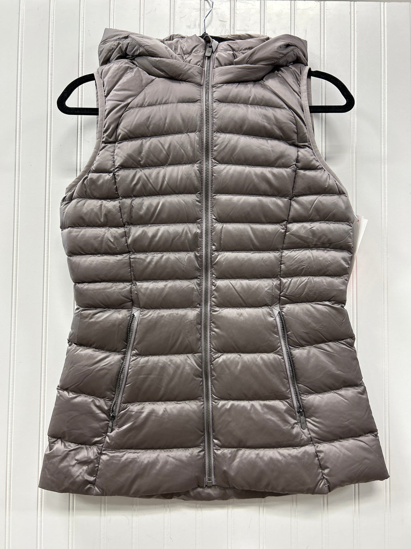 Vest Puffer & Quilted By Lululemon In Grey, Size:6