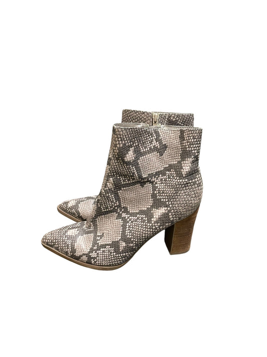 Boots Ankle Heels By Carlos Santana In Animal Print, Size: 8.5