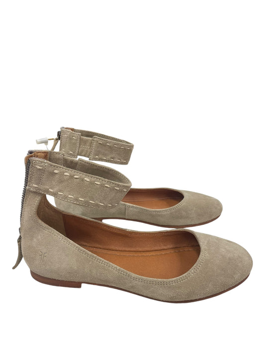 Shoes Flats By Frye In Tan, Size: 7