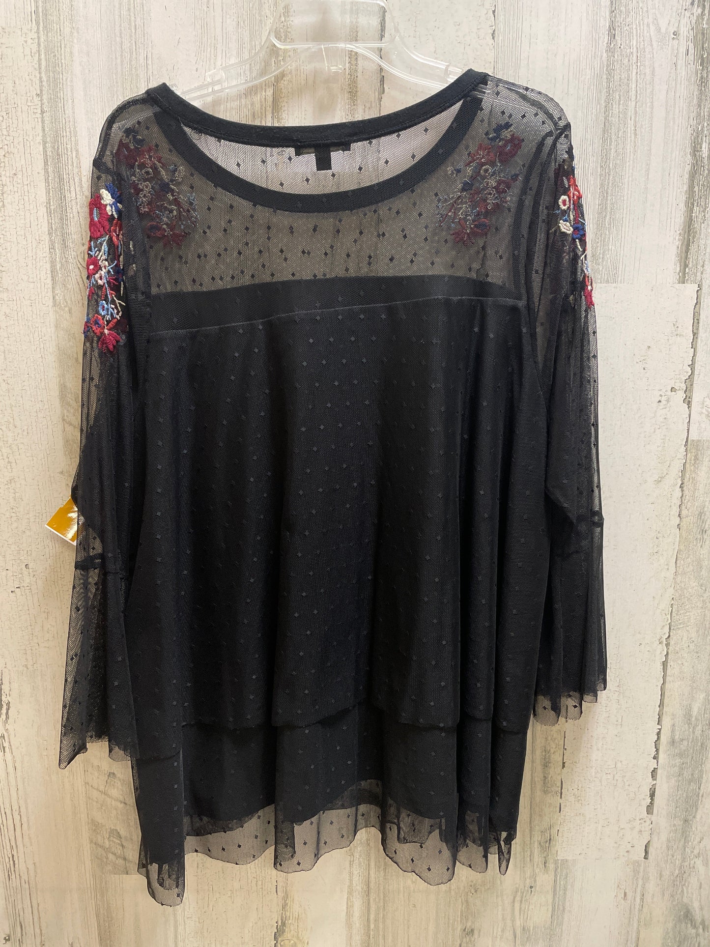 Top Short Sleeve By Lane Bryant In Black, Size: 3x