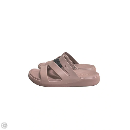 Sandals Flats By Crocs In Purple, Size: 7
