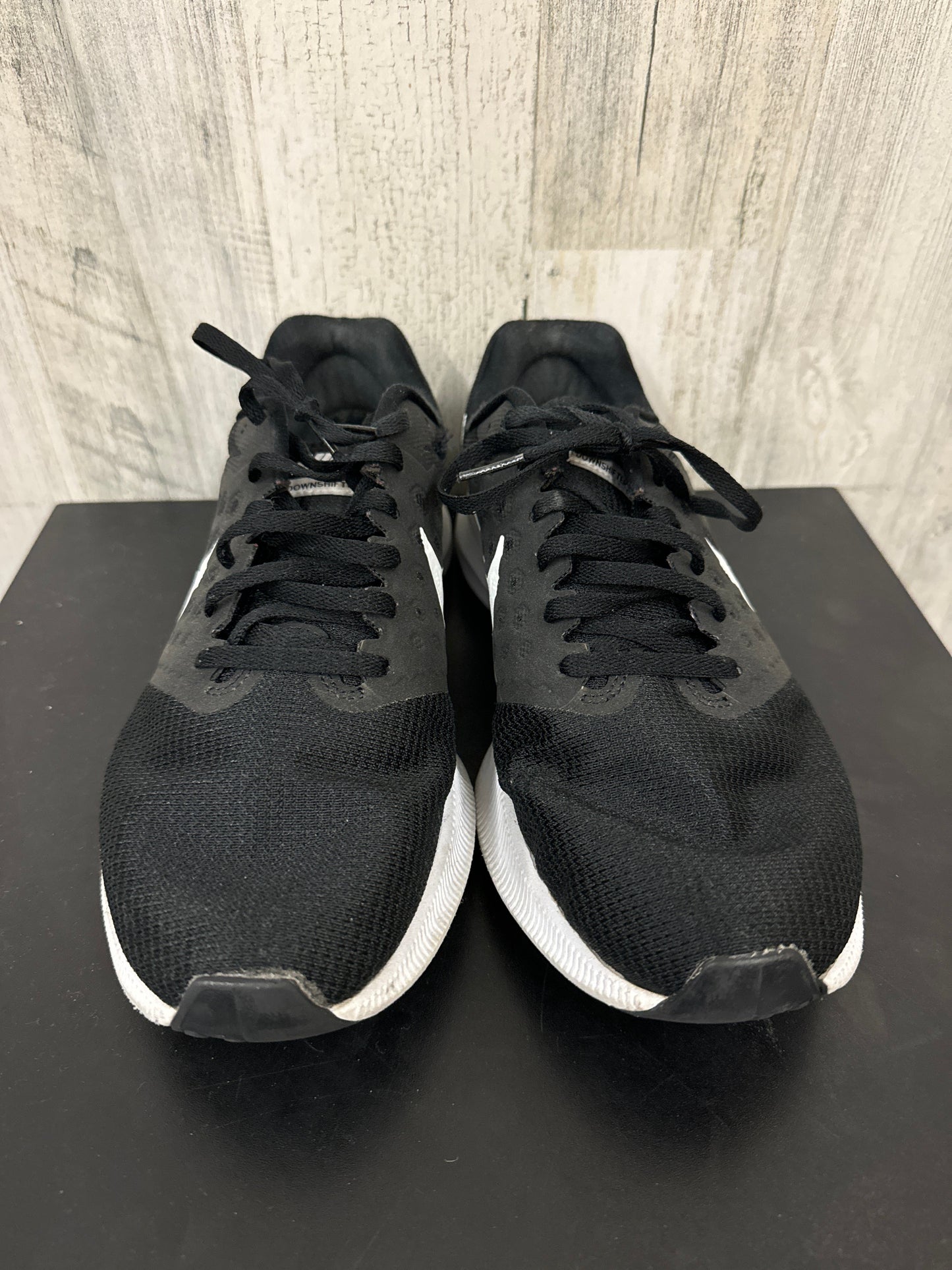 Black Shoes Athletic Nike, Size 10